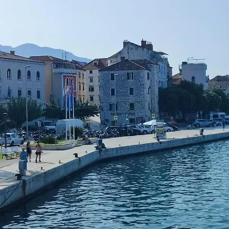 Port *
